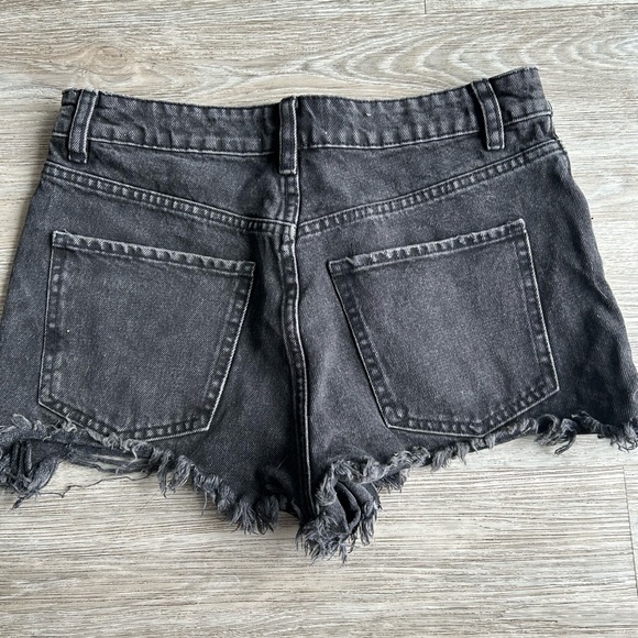 Zara black denim cut off distressed Shorts size 2 - Picture 2 of 6